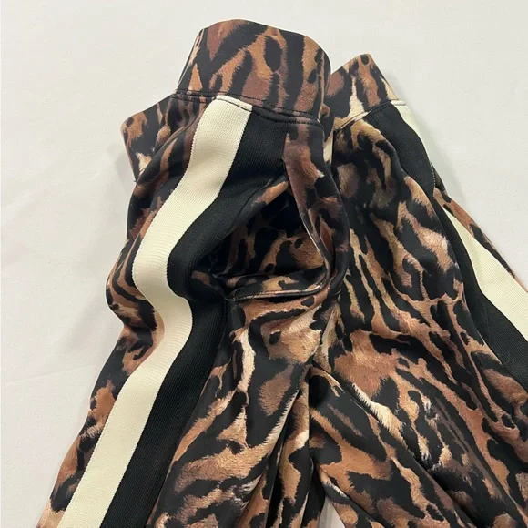 Pam & Gela Animal Print Leggings - Picture 4 of 10